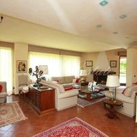 Вилла в Италии, Ломбардия, Варезе