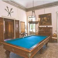 Вилла в центре города в Италии, Ломбардия, Варезе, 900 кв.м.