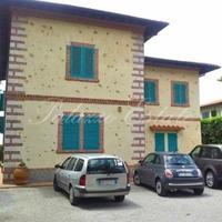 Вилла на первой линии моря/озера в Италии, Пиза, 700 кв.м.