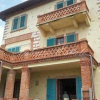 Вилла на первой линии моря/озера в Италии, Пиза, 700 кв.м.