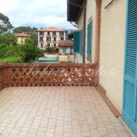 Вилла на первой линии моря/озера в Италии, Пиза, 700 кв.м.