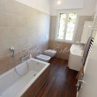 Villa at the first line of the sea / lake, in the suburbs in Italy, Varese, 200 sq.m.