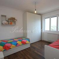 Villa at the first line of the sea / lake, in the suburbs in Italy, Varese, 200 sq.m.