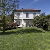 Вилла в центре города в Италии, Варезе