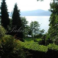 Вилла на первой линии моря/озера в Италии, Варезе