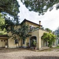 Villa in Italy, Rome, 450 sq.m.