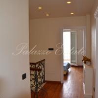 Вилла на первой линии моря/озера в Италии, Вентимилья