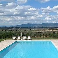 Вилла в Италии, Пьенца, 320 кв.м.