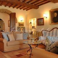 Вилла в Италии, Пьенца, 320 кв.м.