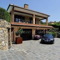 Villa in Italy, Ventimiglia, 220 sq.m.