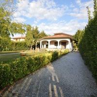 Вилла в центре города в Италии, Пиза