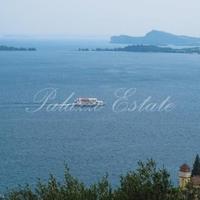 Villa in Italy, Venice, Garda, 700 sq.m.