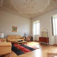 Apartment at the first line of the sea / lake in Italy, Varese
