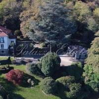 Вилла на первой линии моря/озера в Италии, Варезе