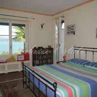 Вилла на первой линии моря/озера в Италии, Варезе