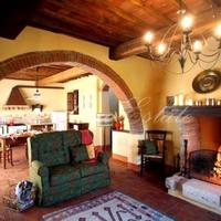 Дом в Италии, Пьенца, 900 кв.м.