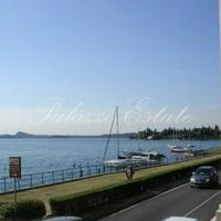 Villa in the city center, at the first line of the sea / lake in Italy, Garda, 435 sq.m.