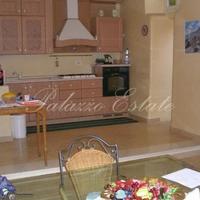 Villa in the city center, at the first line of the sea / lake in Italy, Garda, 435 sq.m.