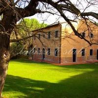 Villa in Italy, Pisa, 300 sq.m.