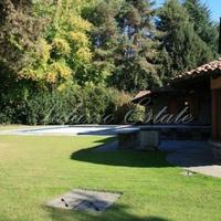 Villa in Italy, Lombardia, Varese, 655 sq.m.