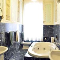 Villa in Italy, Lombardia, Varese, 480 sq.m.