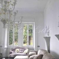Villa in Italy, Lombardia, Varese, 800 sq.m.