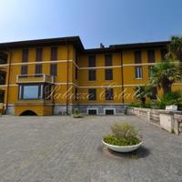 Apartment in the city center, at the first line of the sea / lake in Italy, Varese