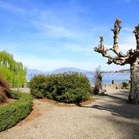 Вилла на первой линии моря/озера в Италии, Варезе