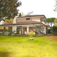 Villa in the city center in Italy, Pisa