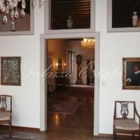 Apartment in the city center in Italy, Venice, San Donnino, 400 sq.m.