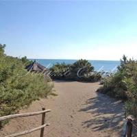 Villa at the first line of the sea / lake in Italy, Pienza, 650 sq.m.