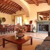 Villa in Italy, Pienza, 340 sq.m.