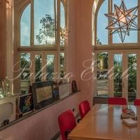 Villa in the city center in Italy, Varese, 800 sq.m.