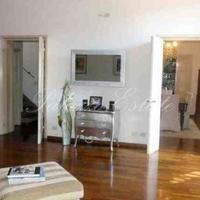 Апартаменты в центре города в Италии, Пьенца, 190 кв.м.