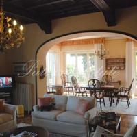 Villa in Italy, Varese, 400 sq.m.