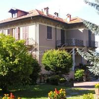 Villa in Italy, Varese, 450 sq.m.