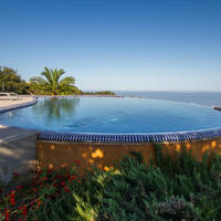 Villa in Spain, Catalunya, Girona, 956 sq.m.