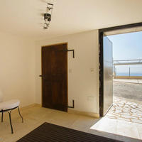 Villa in Spain, Catalunya, Girona, 956 sq.m.