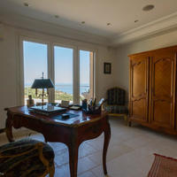 Villa in Spain, Catalunya, Girona, 956 sq.m.