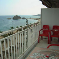 Flat at the first line of the sea / lake in Spain, Catalunya, Girona, 73 sq.m.