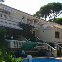 Villa in Spain, Catalunya, Girona, 500 sq.m.