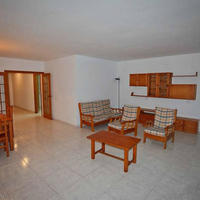 Квартира на первой линии моря/озера в Испании, Каталония, Багур, 130 кв.м.