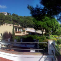 Townhouse at the first line of the sea / lake in Spain, Catalunya, Girona, 145 sq.m.