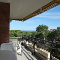 Квартира на первой линии моря/озера в Испании, Каталония, Барселона, 110 кв.м.