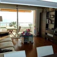 Квартира на первой линии моря/озера в Испании, Каталония, Барселона, 115 кв.м.