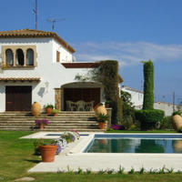 Villa in Spain, Catalunya, Girona, 500 sq.m.