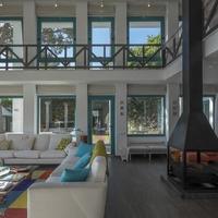 House at the first line of the sea / lake in Spain, Catalunya, Girona, 292 sq.m.