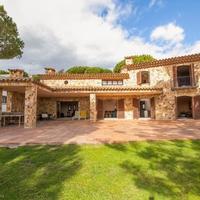Villa in Spain, Catalunya, Begur, 637 sq.m.