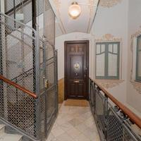 Flat in the city center in Spain, Catalunya, Barcelona, 145 sq.m.