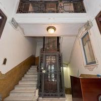 Flat in the city center in Spain, Catalunya, Barcelona, 145 sq.m.